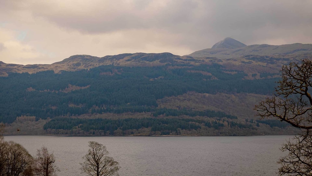 Tarbet Hotel 46/58