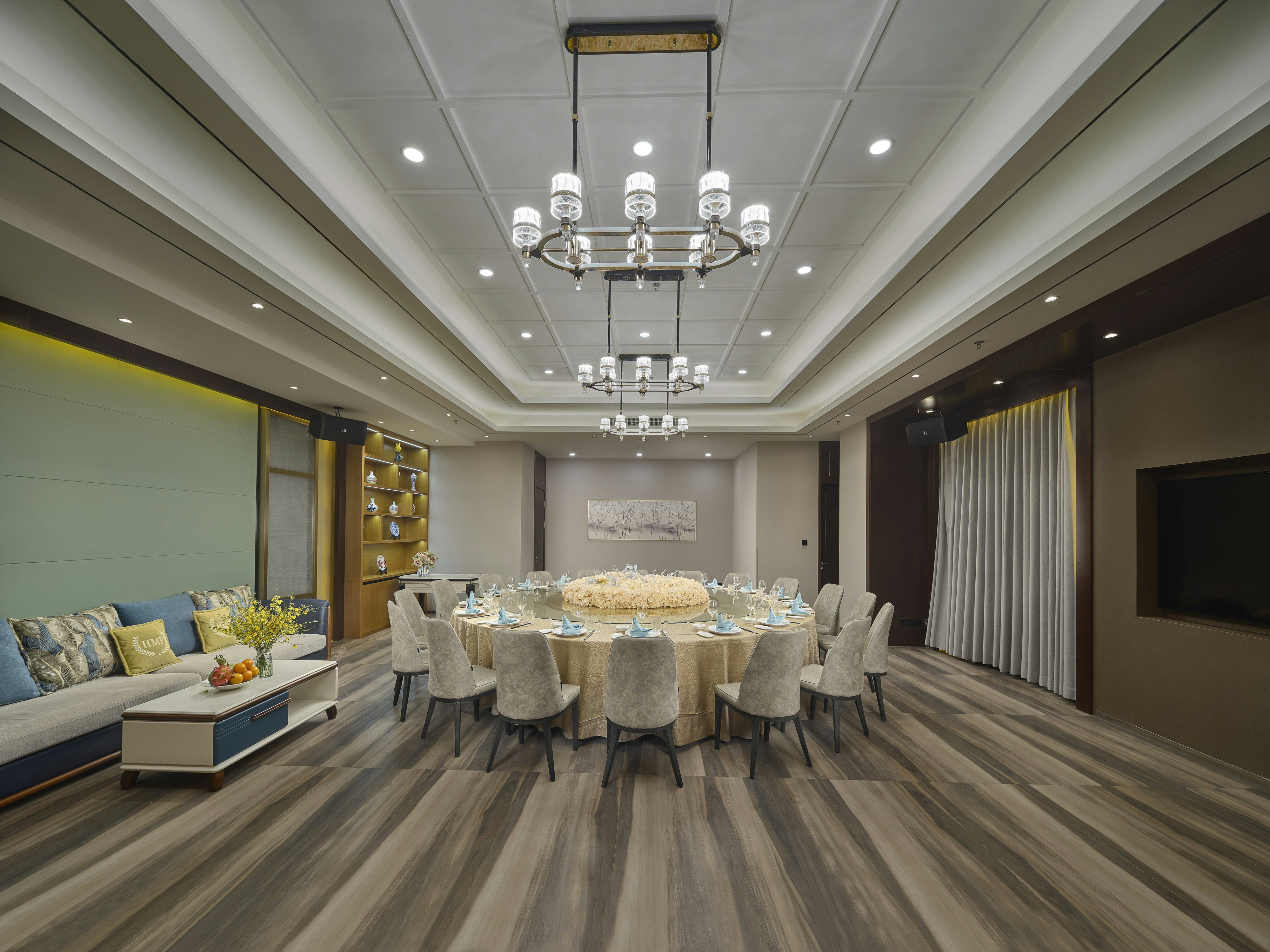 DoubleTree by Hilton Anshan 24/25