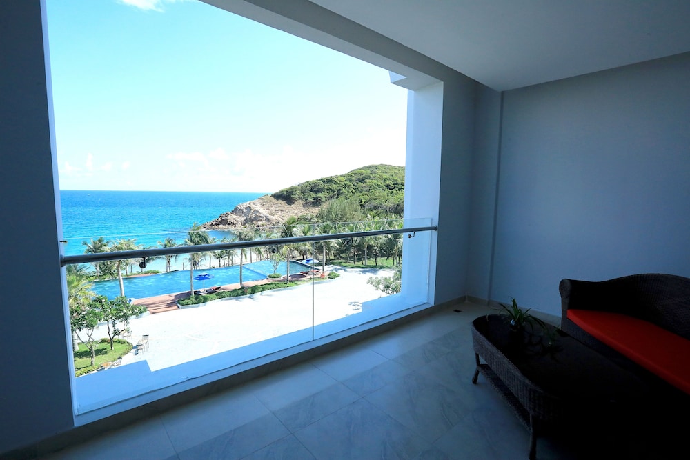Orson Hotel and Resort Con Dao 23/50