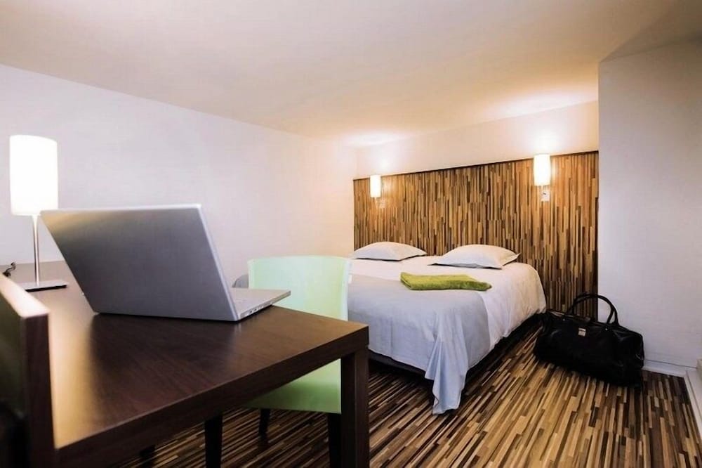 1 Bedroom, Apartment