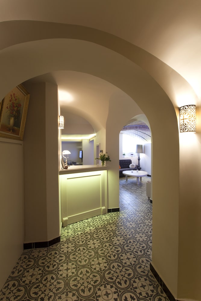 Louis Appartements Galata 2/43
