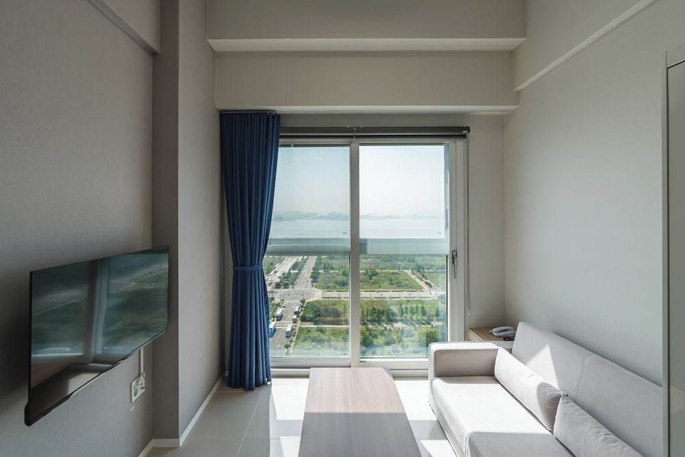 SR Hotel Yeongjong 26/52