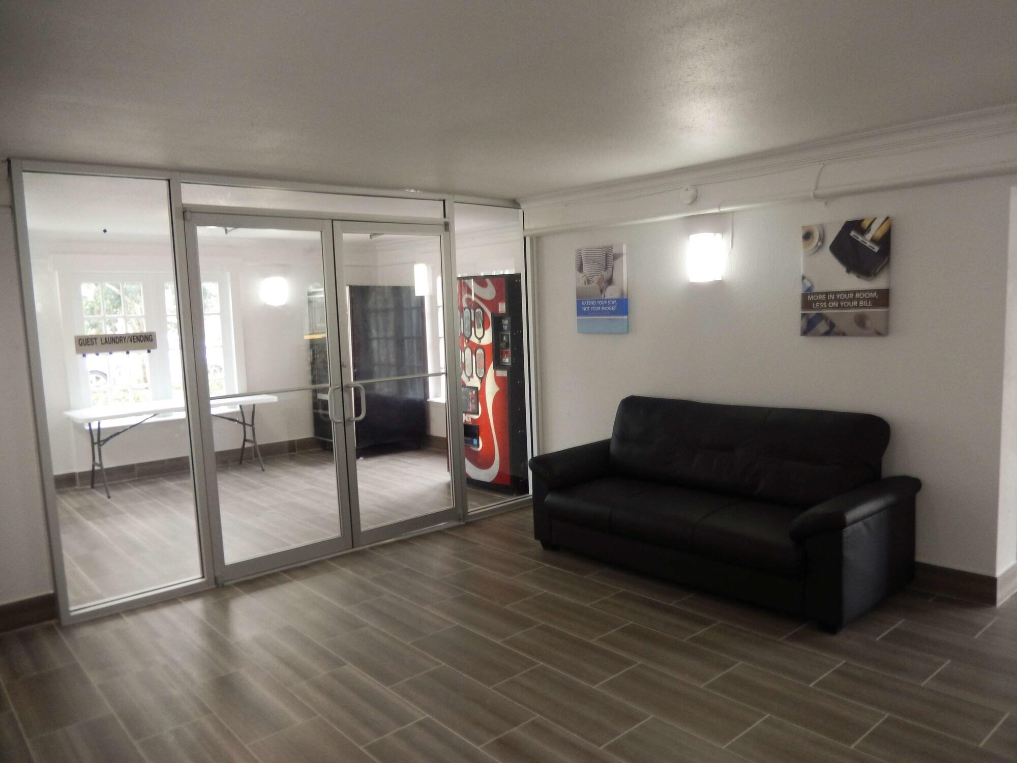 Studio 6 Houston TX Intercontinental Airport South — 5
