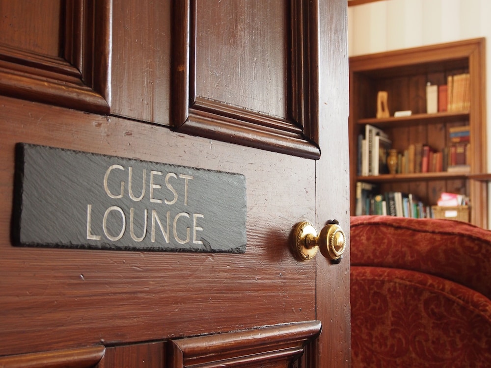 Ravenscraig Guest House B&B 9/50
