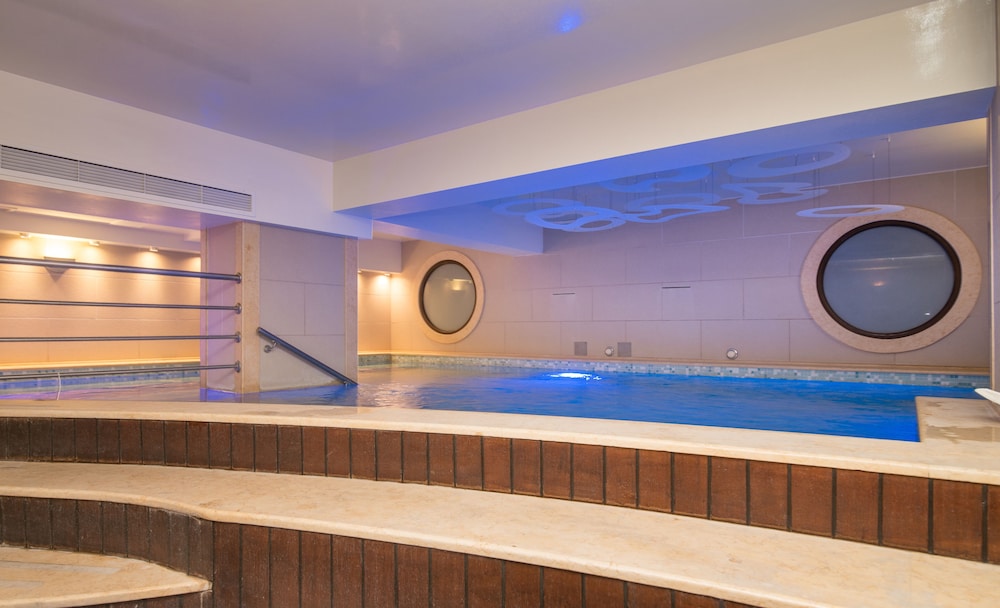 Cosmopolitan Hotel And Spa 25/50