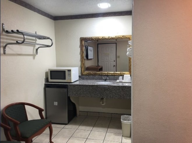 Golden Inn Dallas by Hotel O 26/50