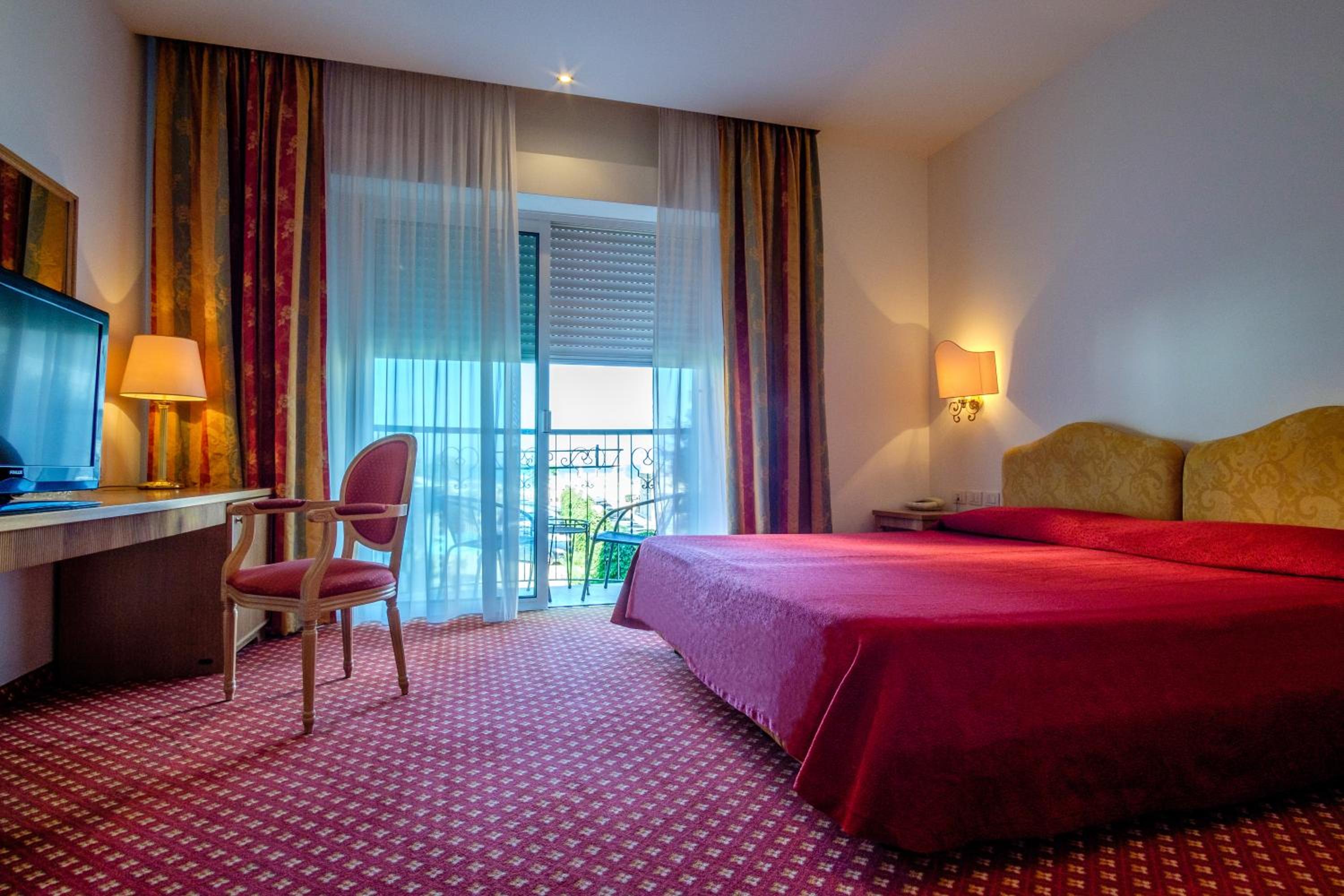 Hotel Bristol 15/50