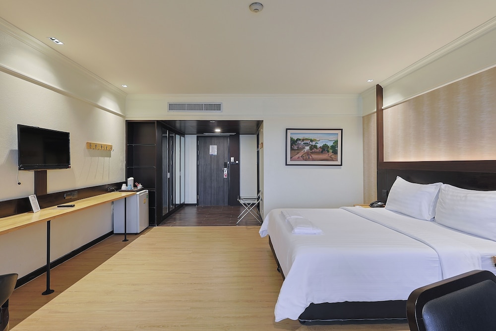 PREMIER, RIVER VIEW