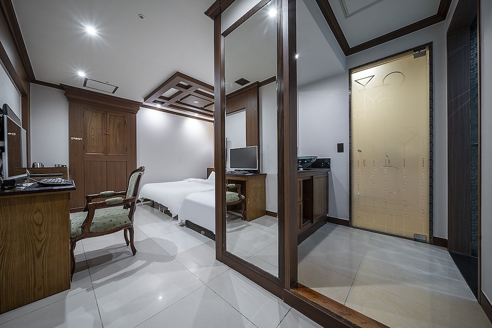 Hotel Cullinan Yongin 59/62