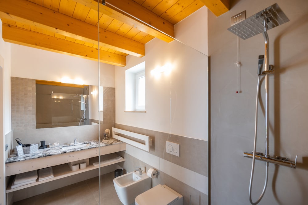 Hotel Laguna San Zeno 45/50