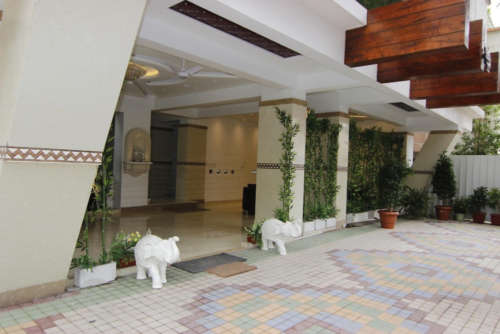 The Grand Tulip, Swargate 4/30