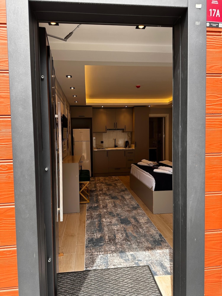 Hayat Rose Hotel 10/66