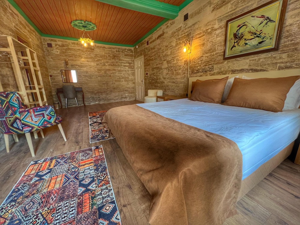 Arton In Cappadocia 7/24