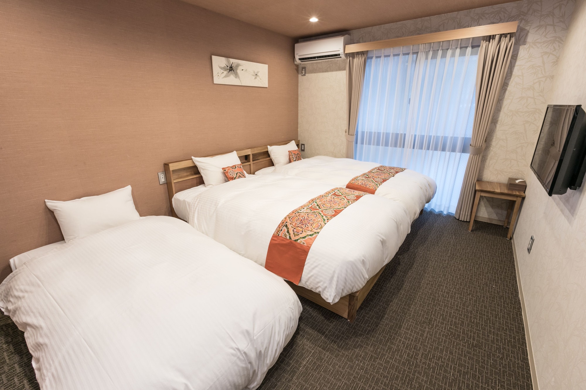 1 BEDROOM, APARTMENT