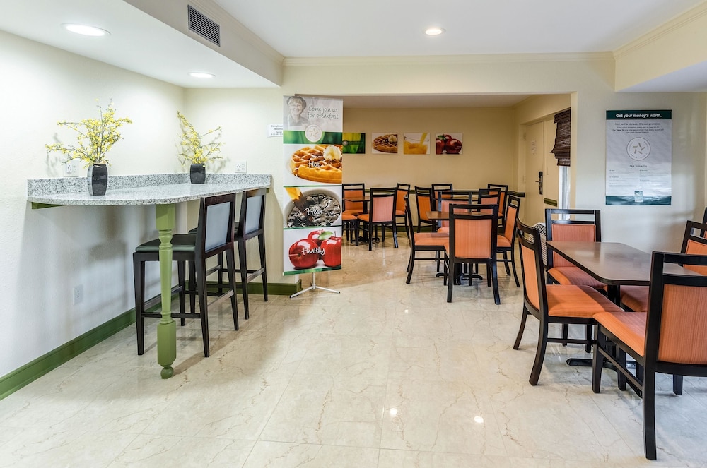 Quality Inn Tanglewood 40/50