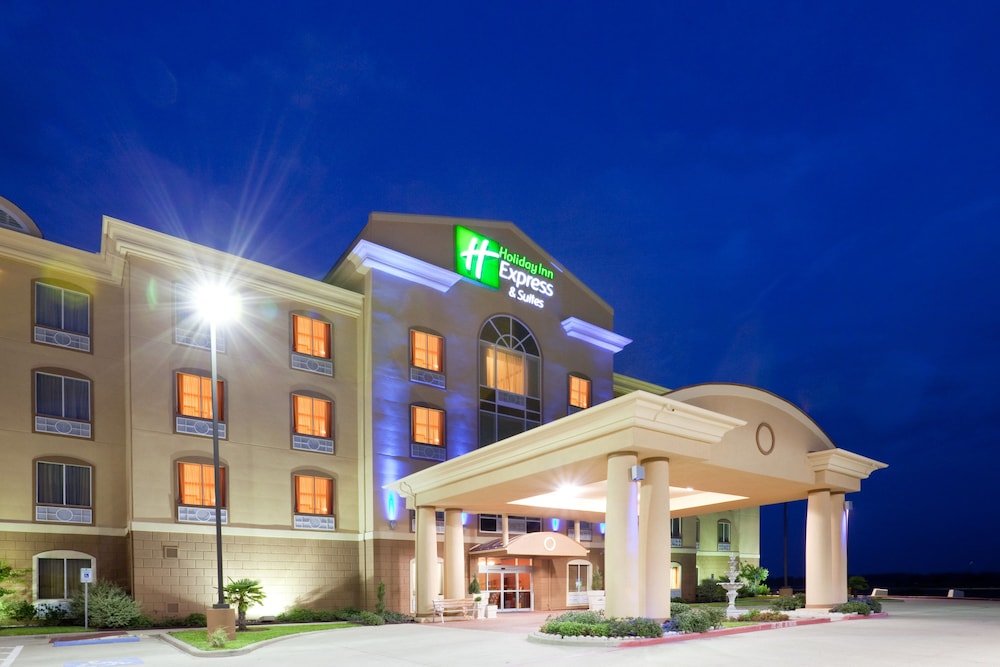 Holiday Inn Express Hotel Suites Terrell 4/64