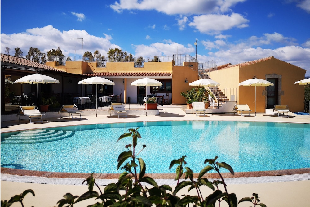 Hotel Cala Mirto 8/66