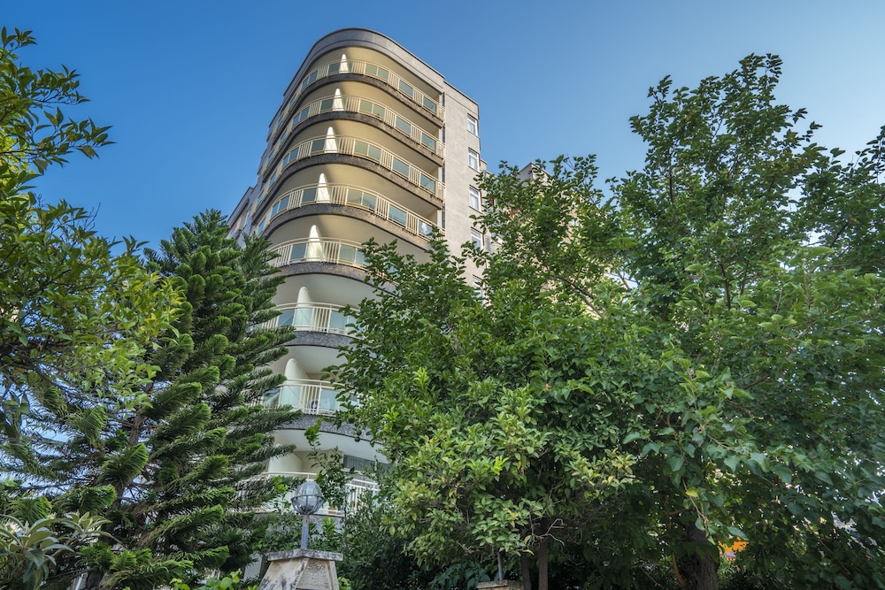 Carmen Suite Hotel 30/32