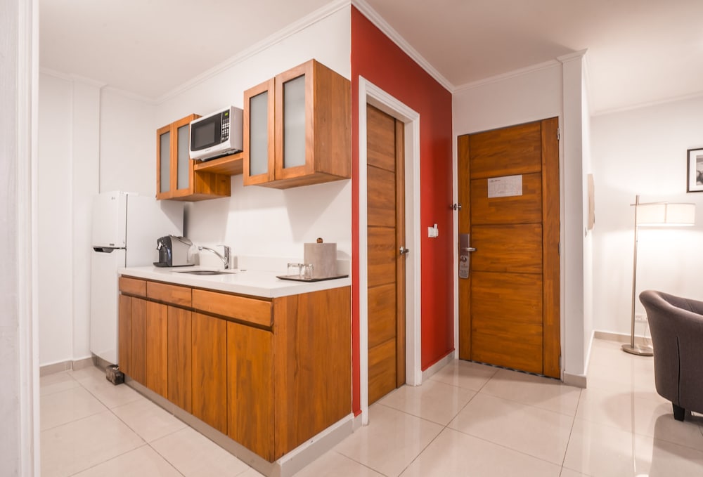 City Suites Curacao 5/70