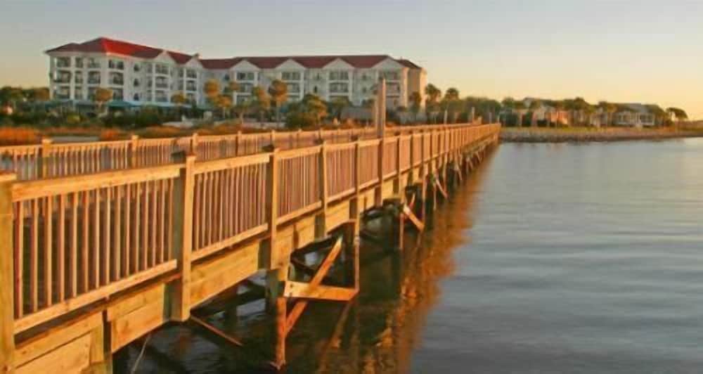 Harborside At Charleston Harbor Resort And Marina 46/50