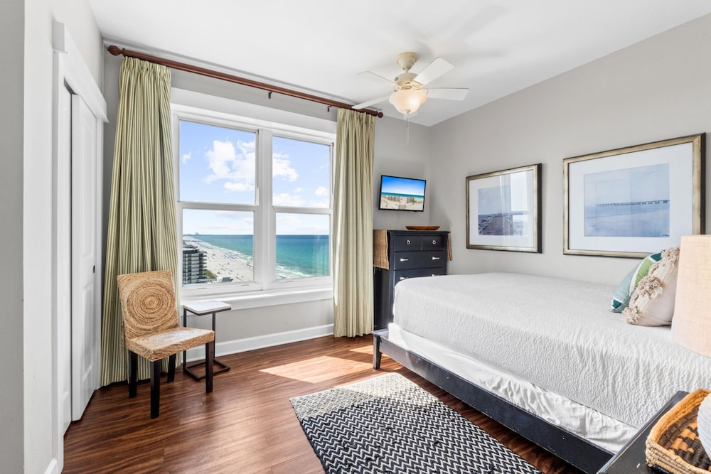 3 Bedrooms, Condo, 1 King and 2 Queen Beds, Ocean View, Sofa