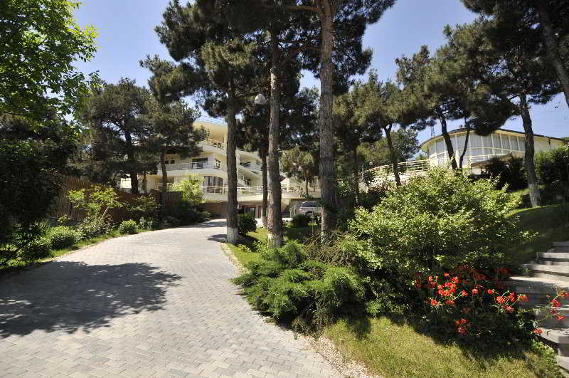 Beaumonde Garden 26/36