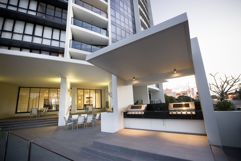 Mantra Sierra Grand Broadbeach 6/73