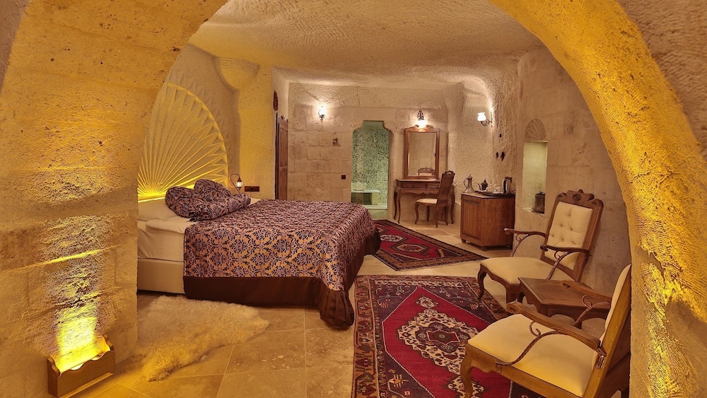 Phocas Cave Suites 54/71