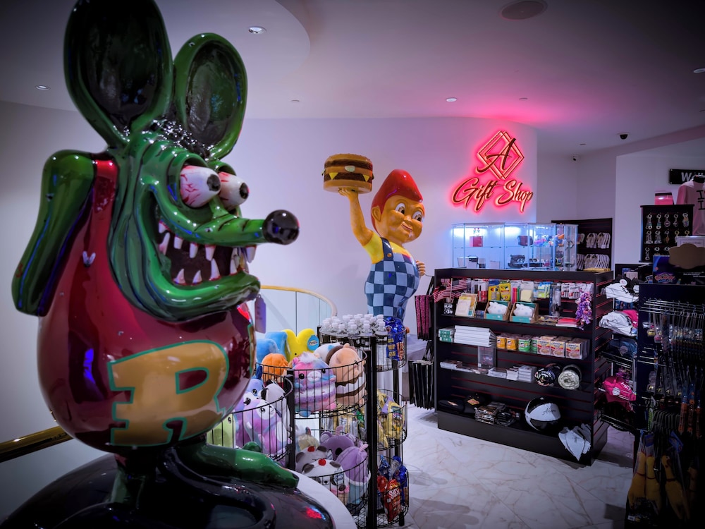 Ahern Hotel Las Vegas 65/71