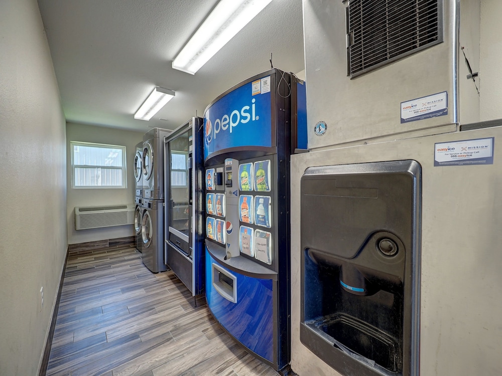 Oceans Edge Hotel, Port Aransas,TX (ex Red Roof Inn Port Aransas) 33/62
