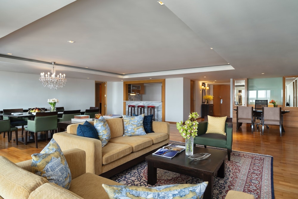 Tower Club at Lebua 30/49