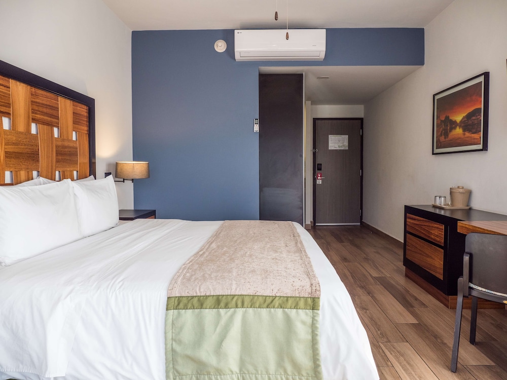 Sawari Hotel 11/61