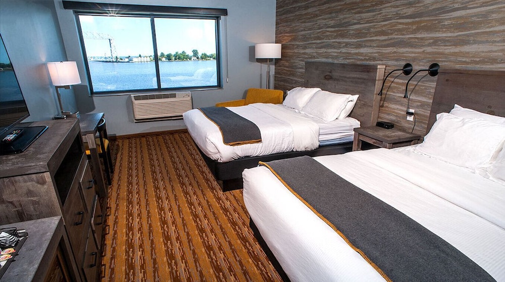 Pier B Resort 10/23