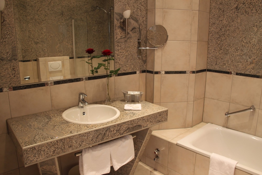 Hotel Rheinischer Hof 31/36
