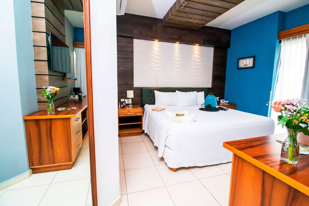 Hotel & Suites Clipperton 21/66
