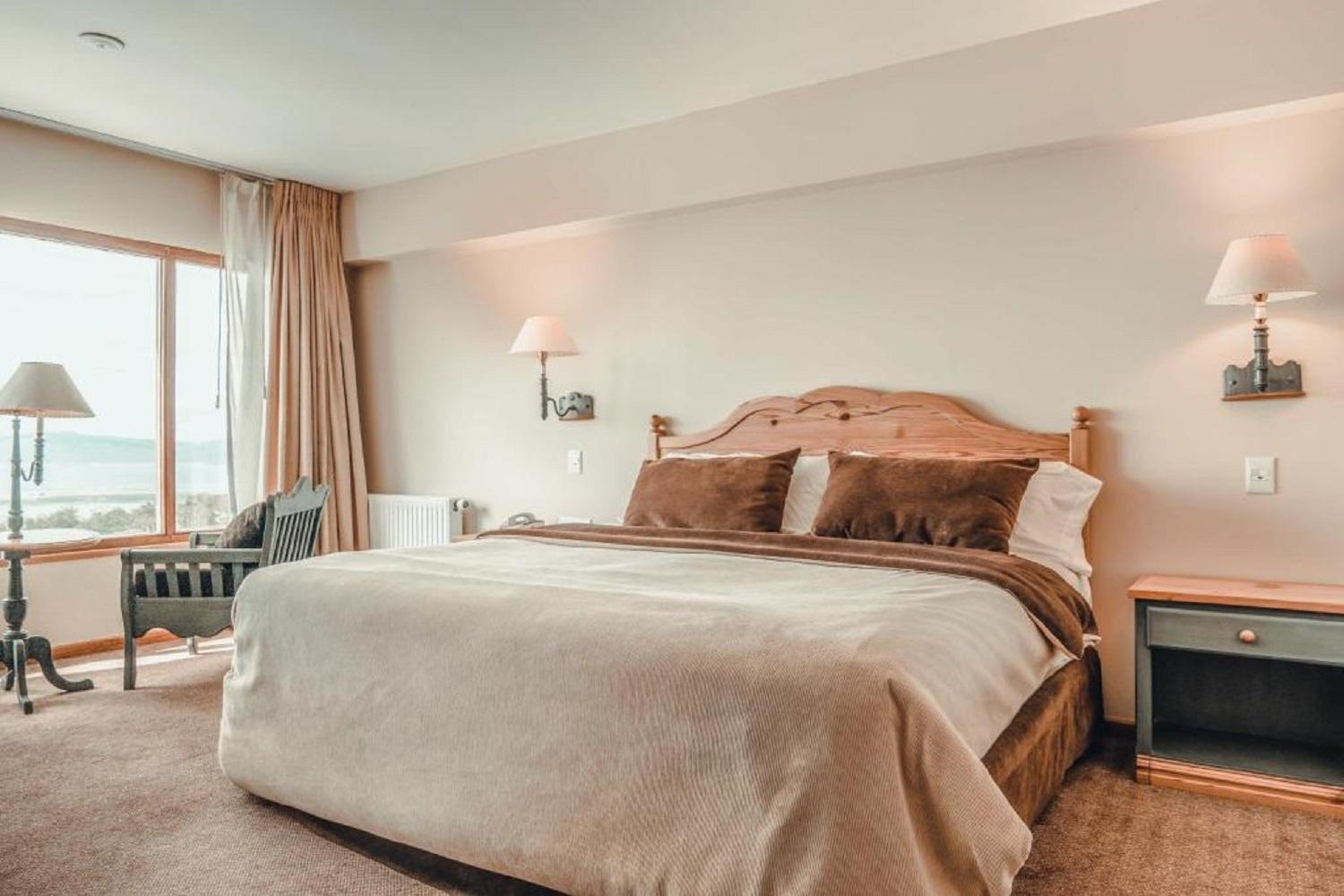 Superior, Double Bed, Glacier View