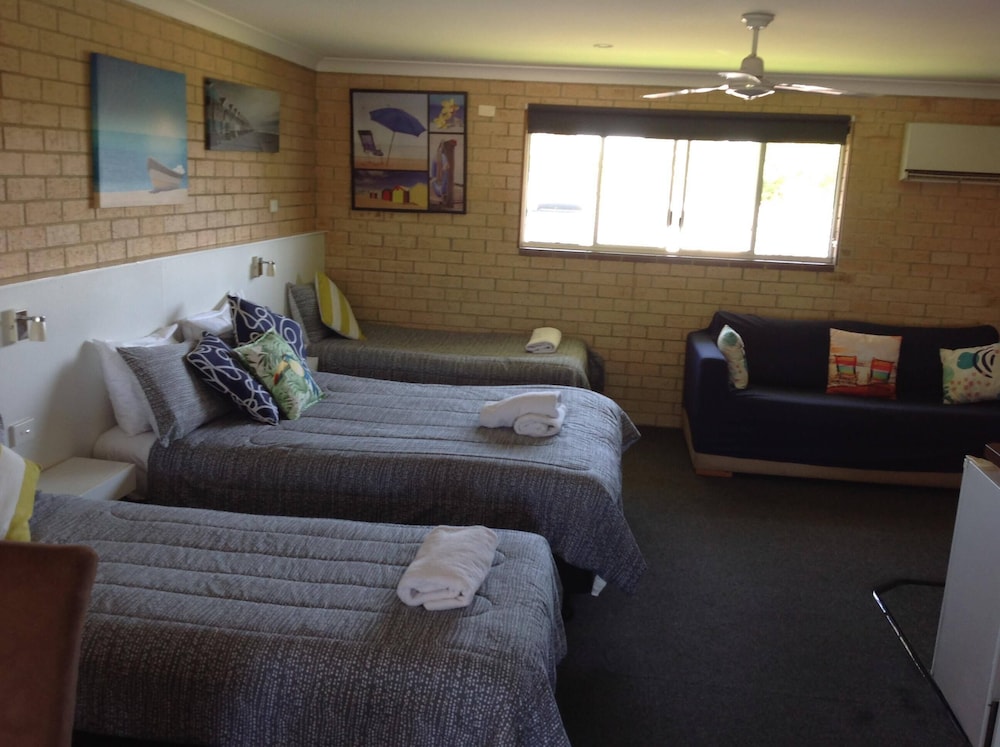 Avlon Gardens Motel And Holiday Houses 31/50