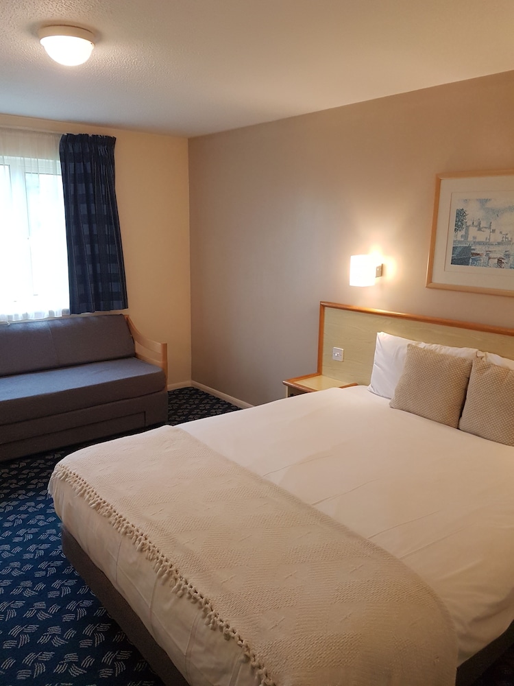 Travel Plaza Hotel 11/69