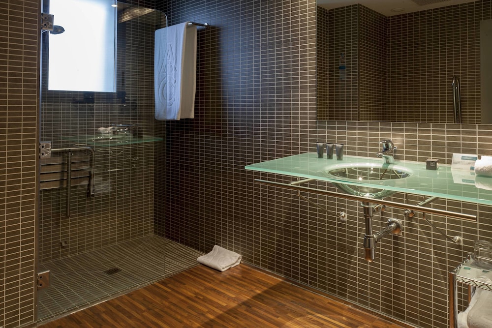 AC Hotel Algeciras by Marriott 14/48