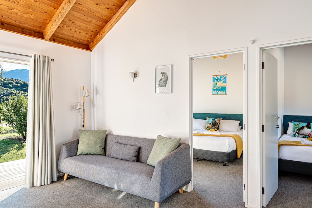 ABEL TASMAN LODGE 35/62