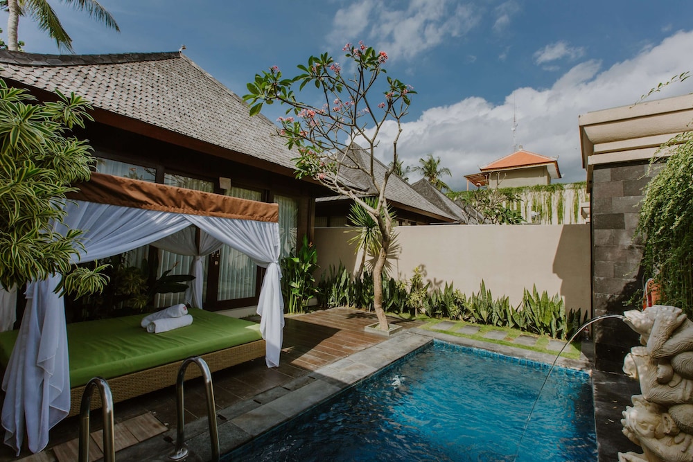 d'Nusa Beach Club and Resort 38/50