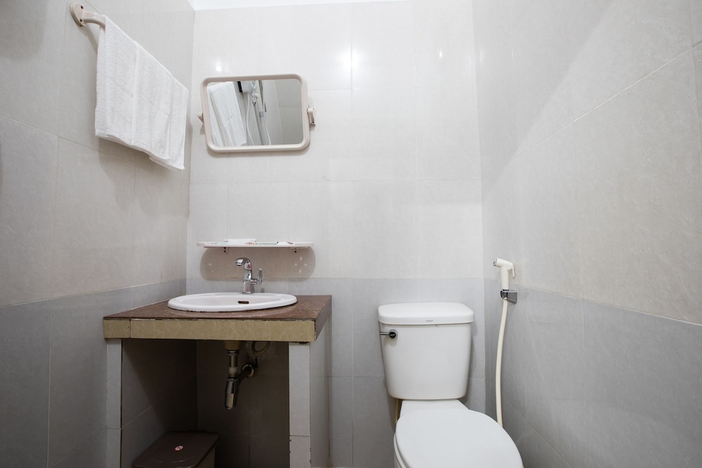 Botoum Hostel 32/33