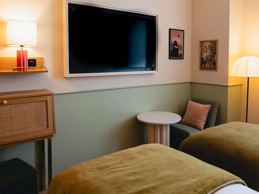 Square Lodge Hotel La Roche sur Yon - Handwritten Collection 40/46