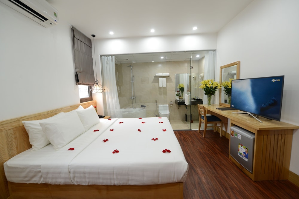 Blue Hanoi Inn City Hotel 18/50