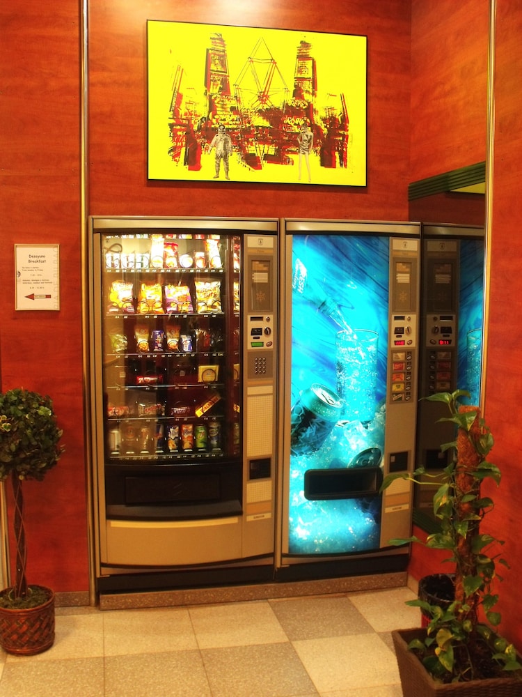 Hotel Ria De Bilbao 1/28