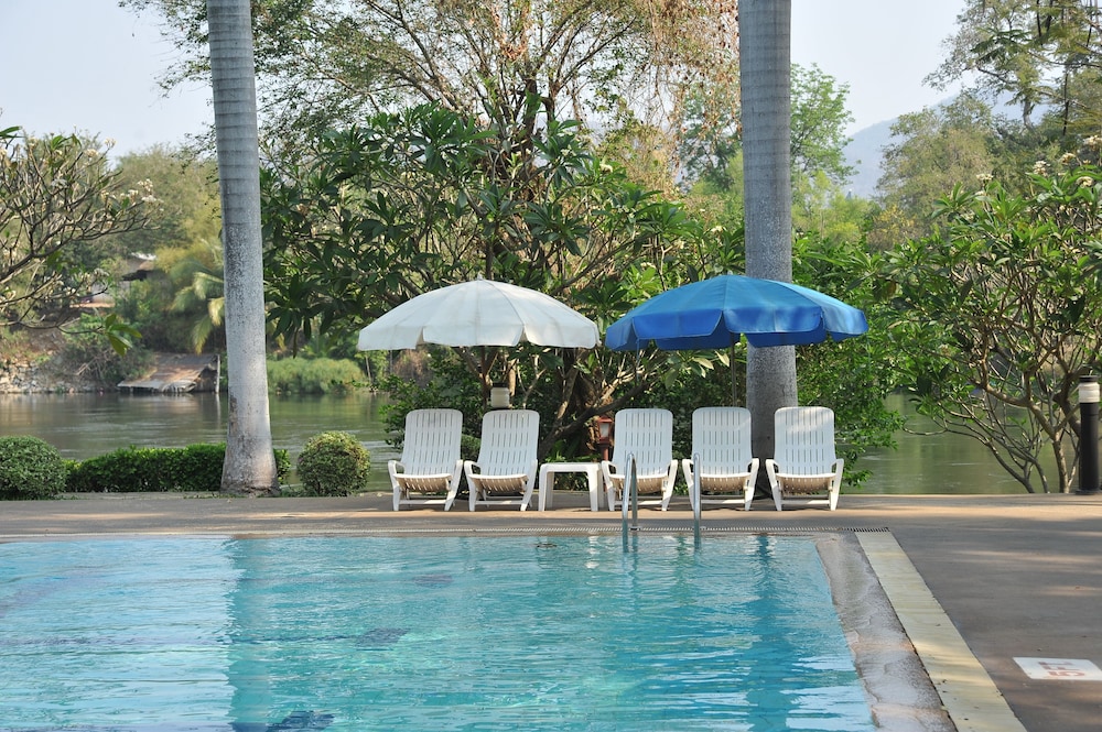 Felix River Kwai Resort 6/69