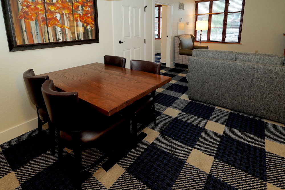 Heavenly Village Condos 38/67