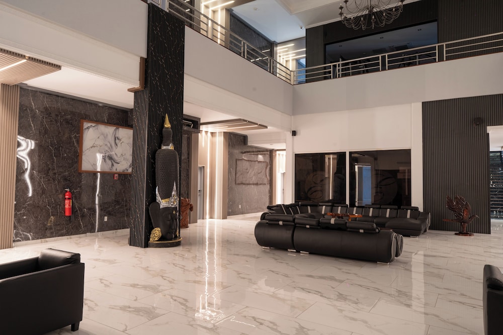 Elegance Hotel & Casino 28/50