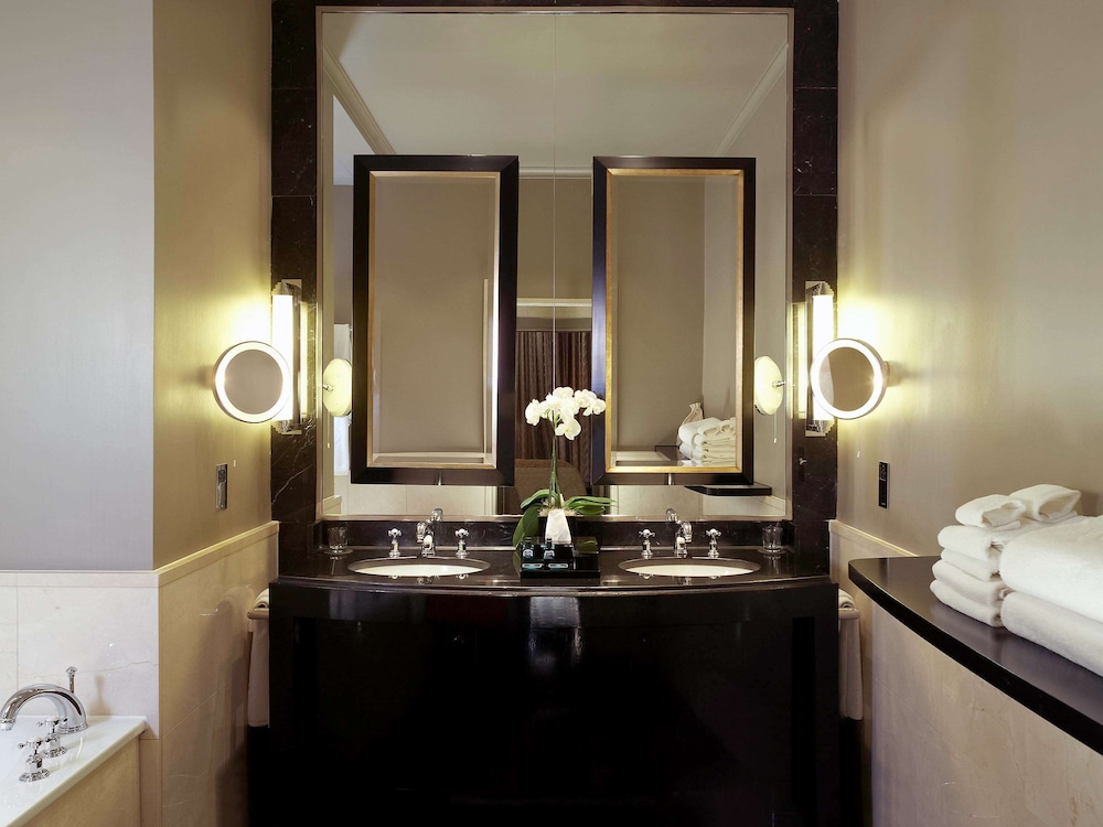Sofitel London St James 24/70