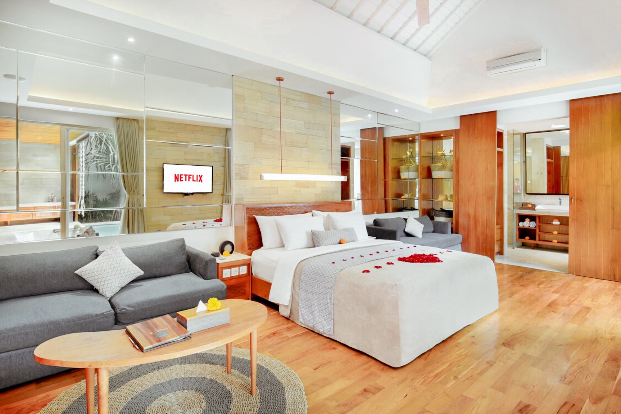 1 BEDROOM, SMART, VILLA, PRIVATE POOL